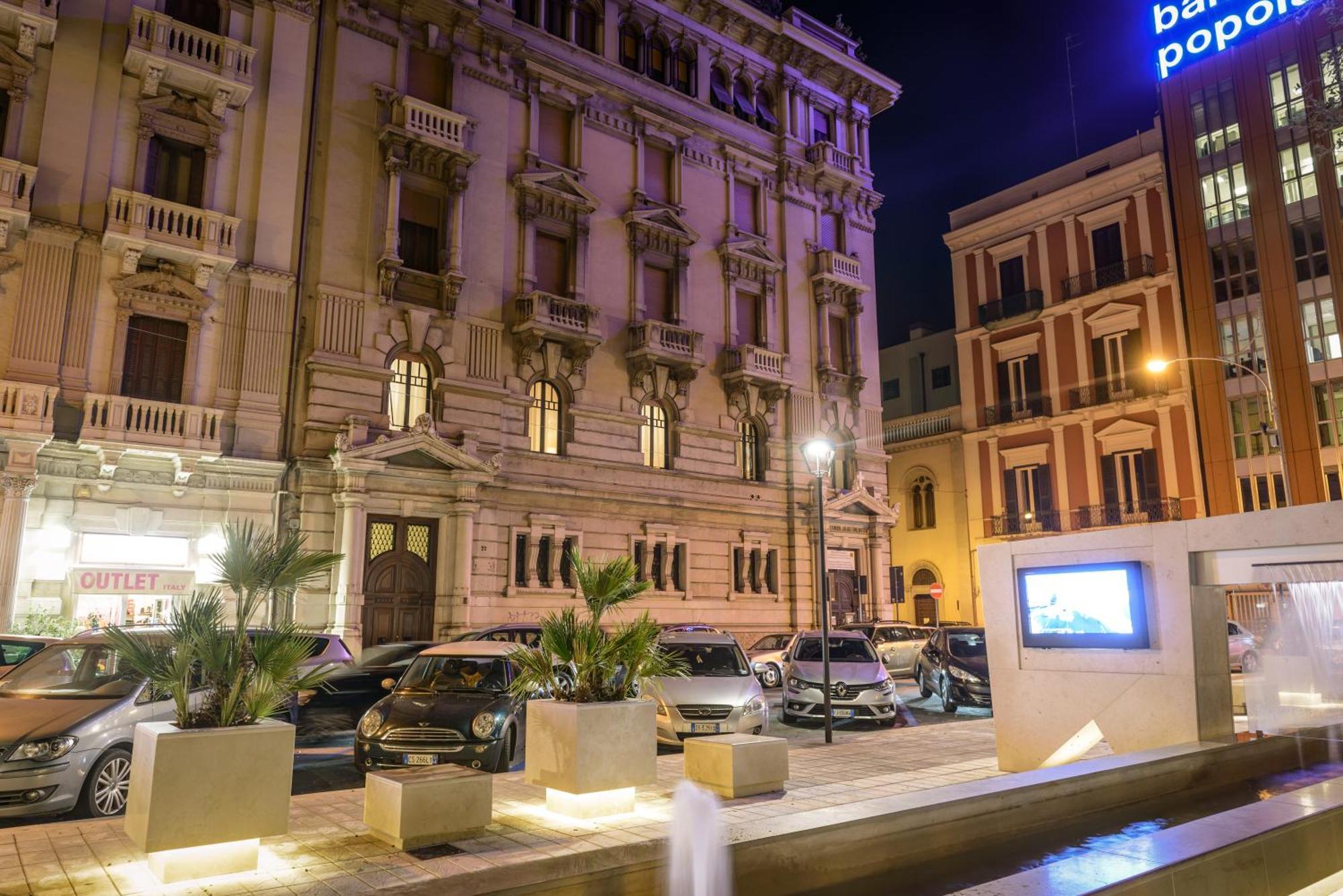 Art View Luxury Apartment Барі Екстер'єр фото