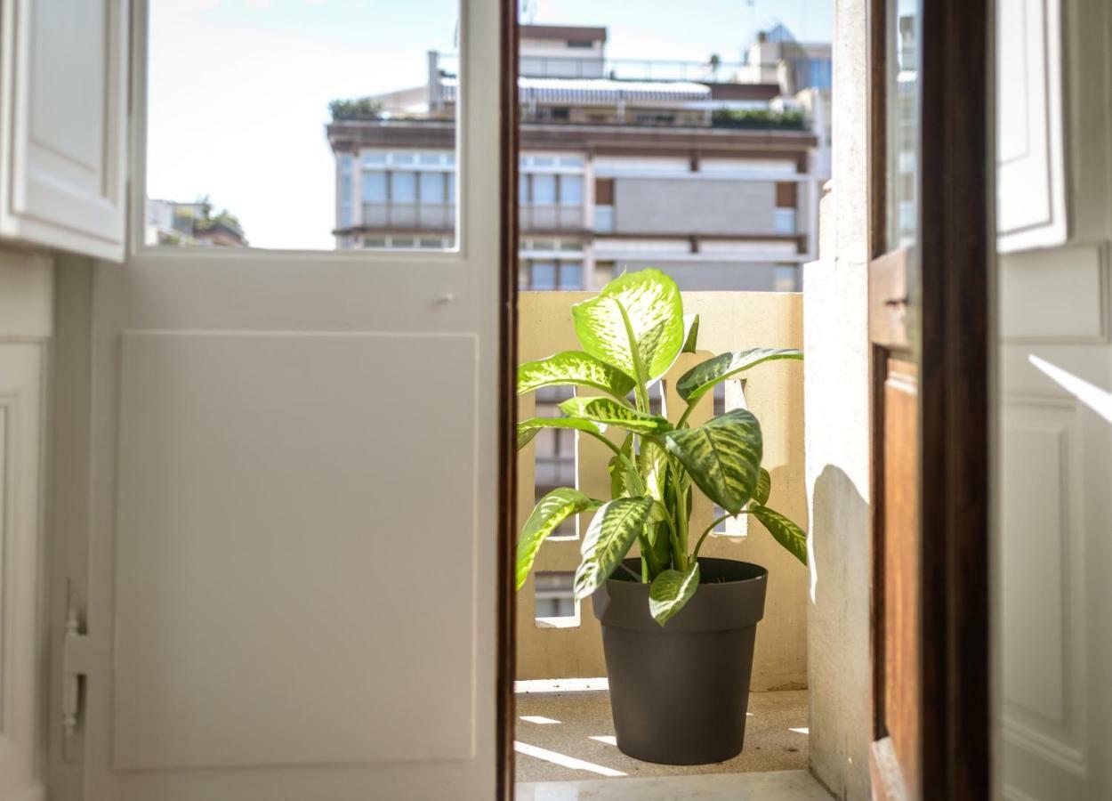 Art View Luxury Apartment Барі Екстер'єр фото